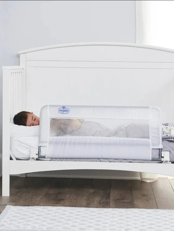 Regalo Swing Down Crib Rail (83 x 40 cm)