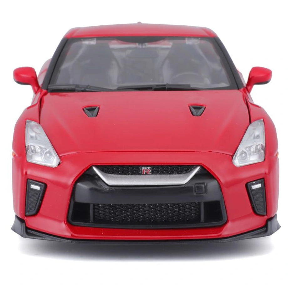 Bburago Nissan Gt-R Die-Cast Car 1:24 (Red)