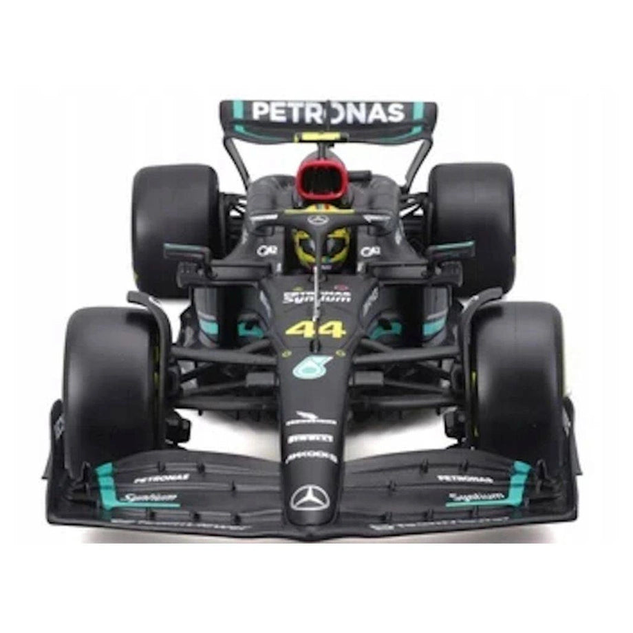 Bburago Mercedes-AMG F1 W14 Set (Hamilton & Russell, 1:24, 2 Cars)
