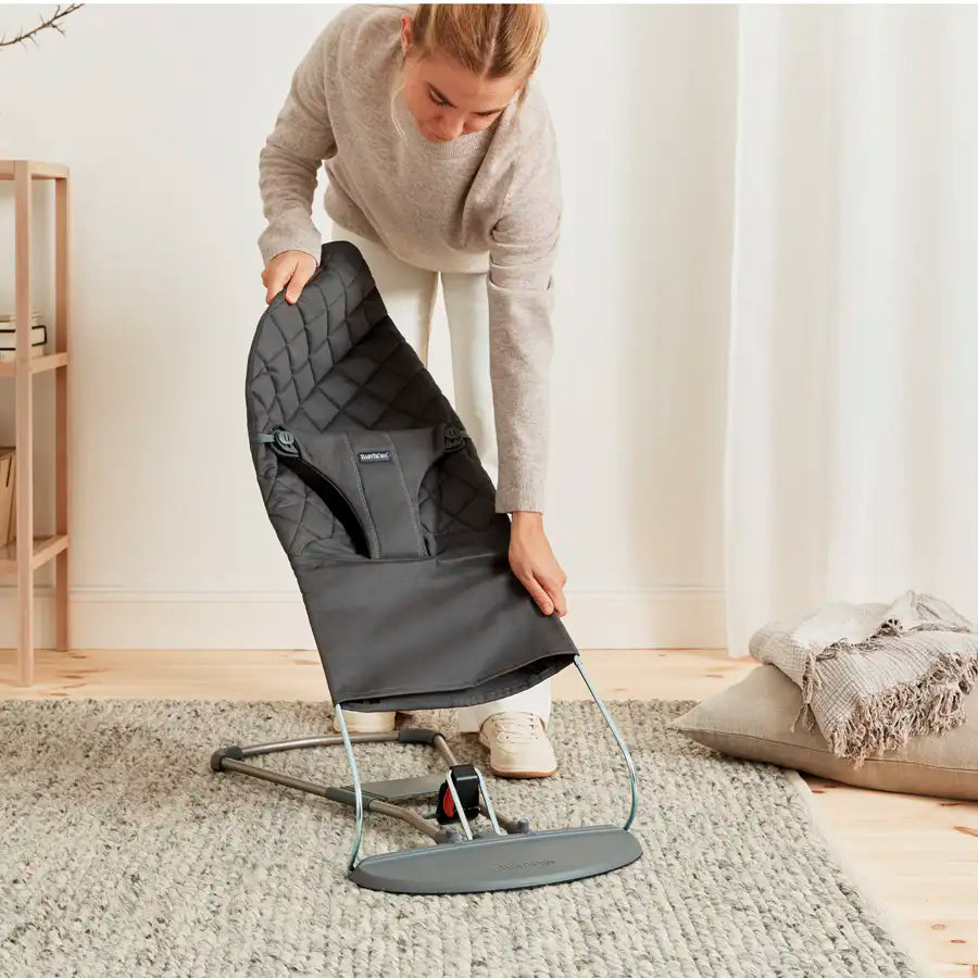 Babybjorn Bouncer Bliss - قطن (فحمي) Babybjorn Bouncer Bliss - قطن (فحمي)