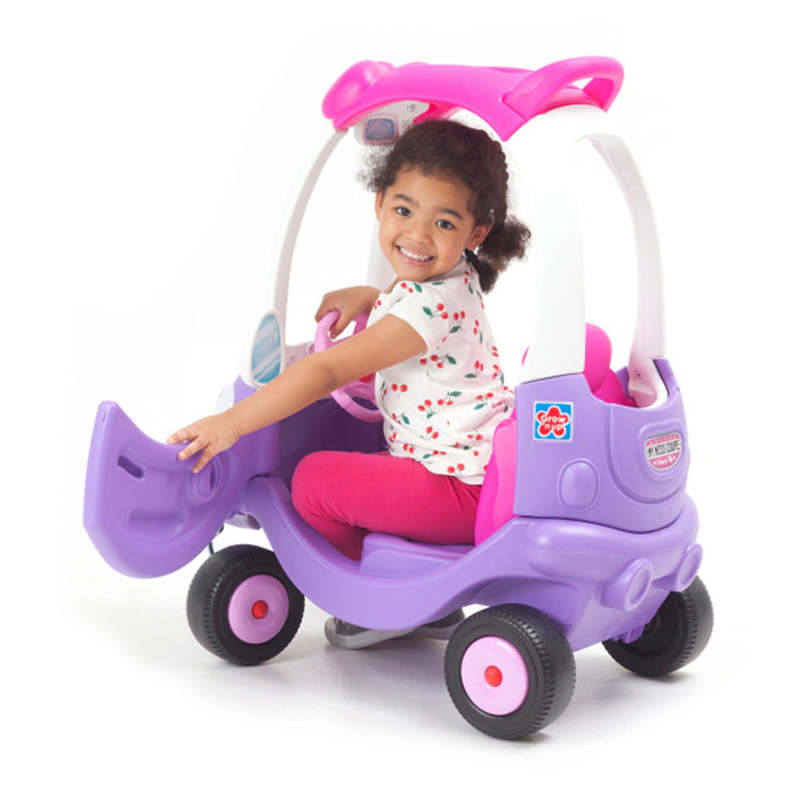 Grow'n Up My Miss Coupe Ride-On Car