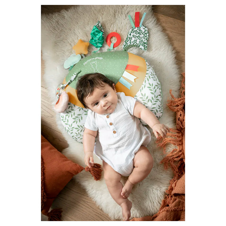 Sophie La Girafe Cosy Play Cushion Baby Activity Toy (Multicolour)