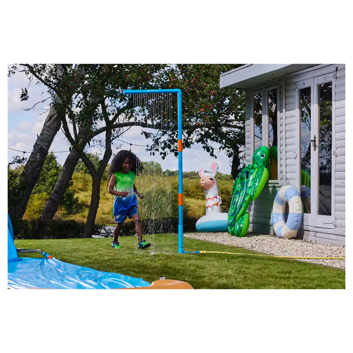 Plum Water Park Rain Wall