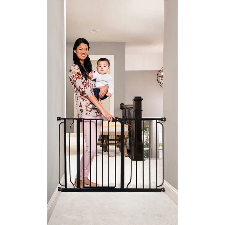 Regalo Easy Step Extra Wide Safety Gate Black