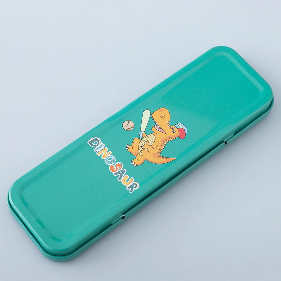 مجموعة أدوات مكتبية بتصميم ديناصور من فاب آند فانكي، عبوة من 13 قطعة (أخضر بحري) مجموعة أدوات مكتبية بتصميم ديناصور من فاب آند فانكي، عبوة من 13 قطعة (أخضر بحري)