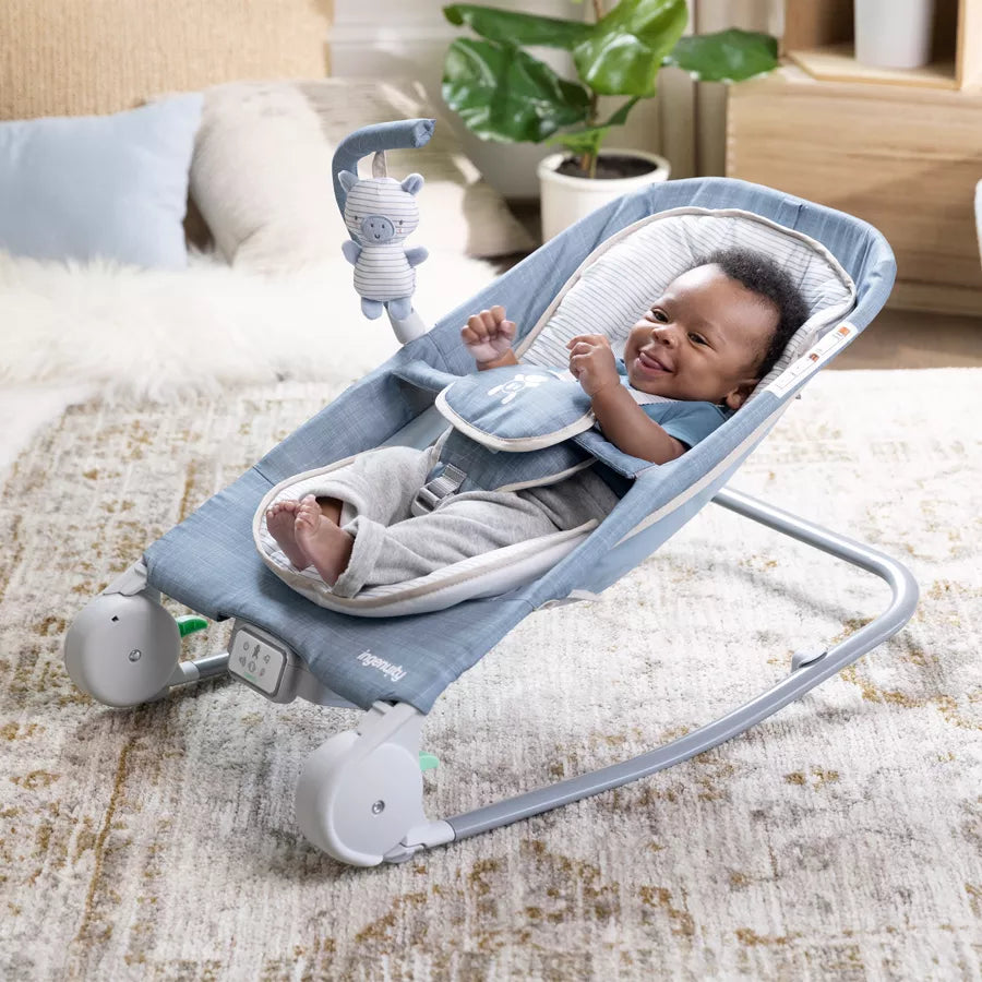 مقعد التدليك Happy Belly Rock-To-Bounce من Ingenuity - Chambray مقعد التدليك Happy Belly Rock-To-Bounce من Ingenuity - Chambray
