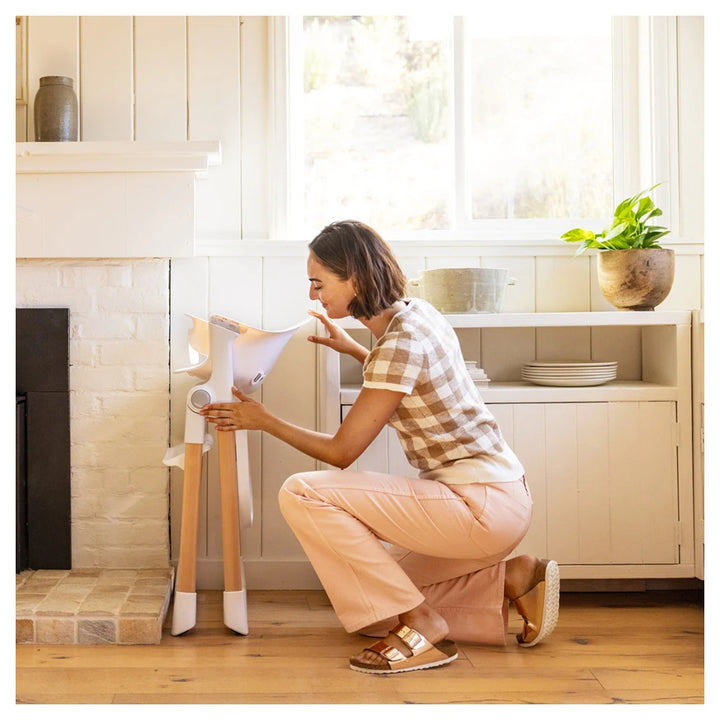 Munchkin Float Foldable High Chair with Wooden Legs (White)