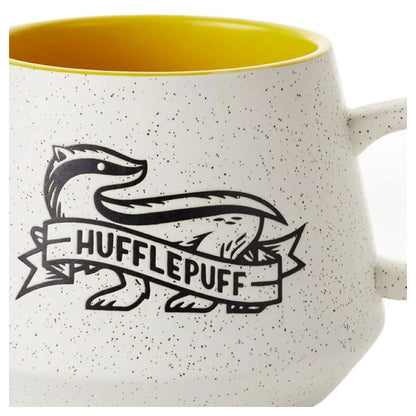 Hallmark Harry Potter Retro Hufflepuff Mug (770 ml)