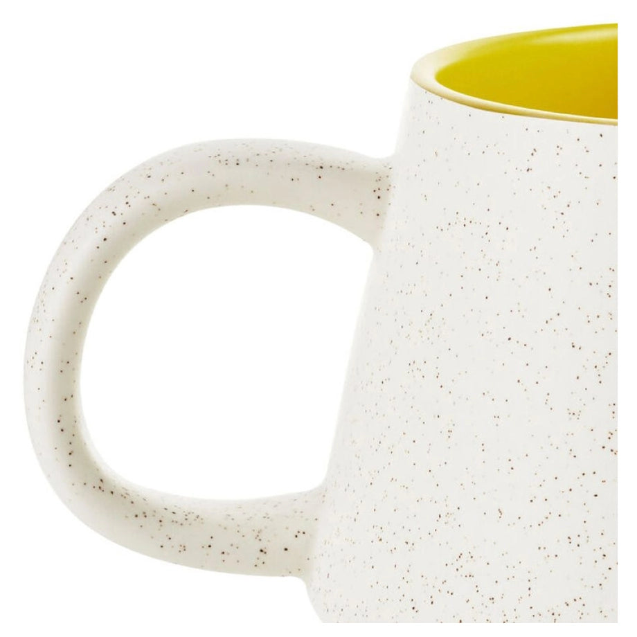 Hallmark Harry Potter Retro Hufflepuff Mug (770 ml)
