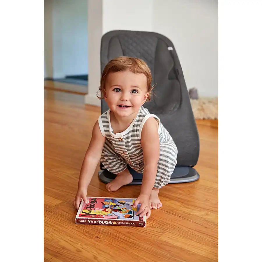 Ergobaby Evolve Bouncer (Charcoal Grey) Ergobaby Evolve Bouncer (Charcoal Grey)