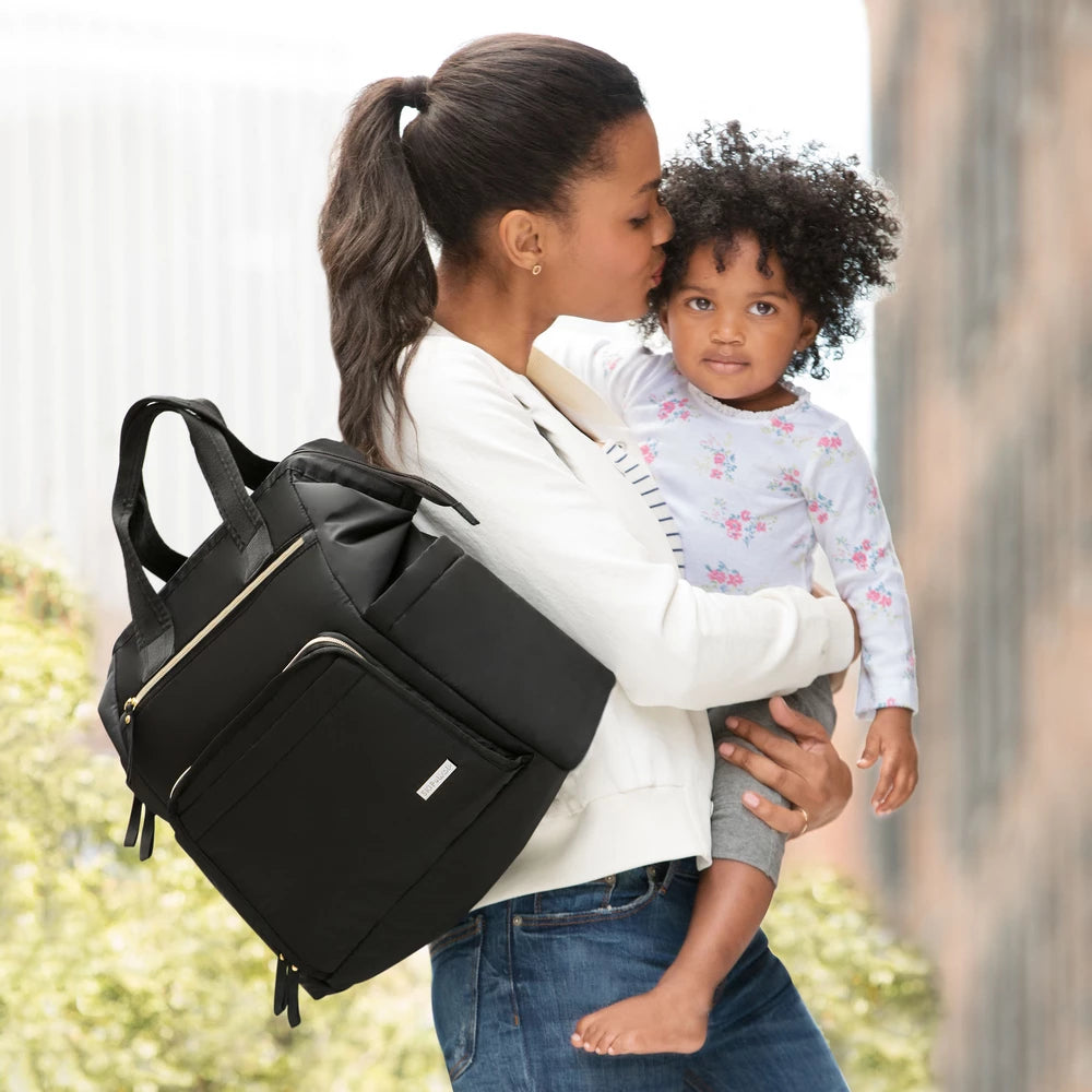 Skip Hop Main Frame Diaper Backpack (Black) Skip Hop Main Frame Diaper Backpack (Black)