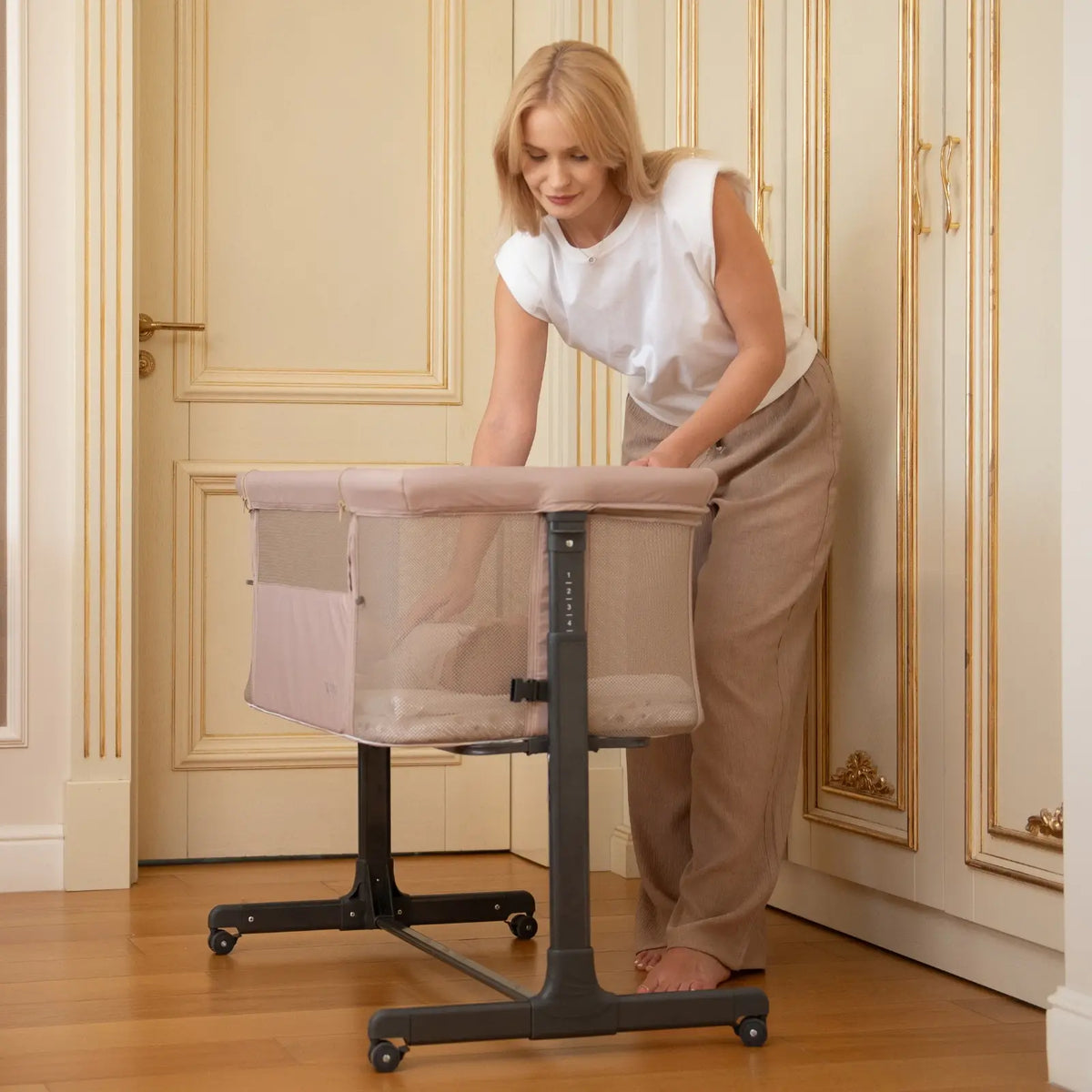 Kikkaboo Bedside Crib (Noah Beige 2025)