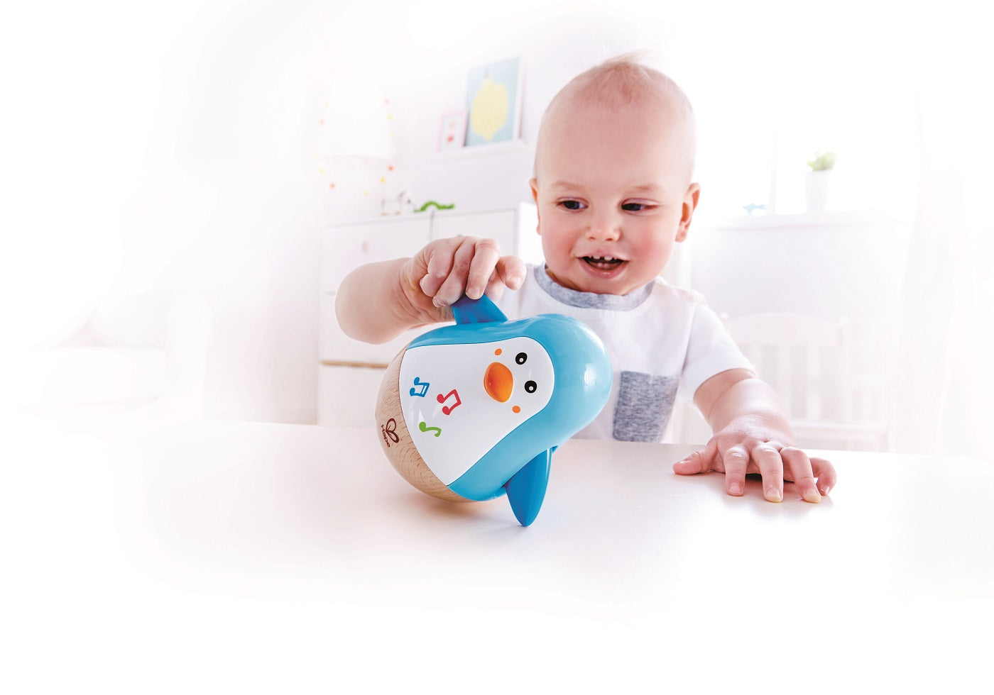 Hape Penguin Musical Wobbler Hape Penguin Musical Wobbler