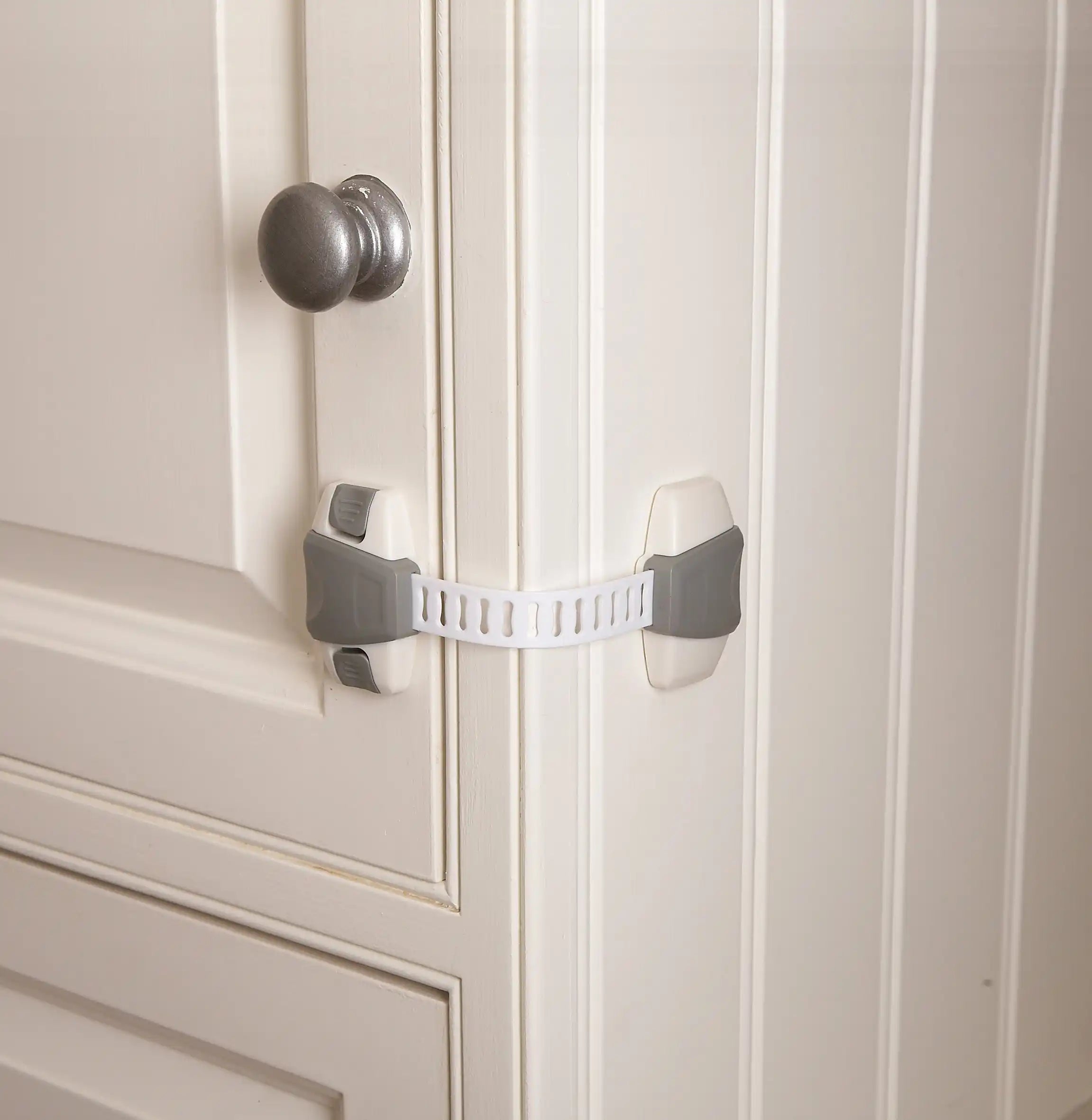 Clippasafe Adjustable Multi-Purpose Latch (White/Grey) Clippasafe Adjustable Multi-Purpose Latch (White/Grey)