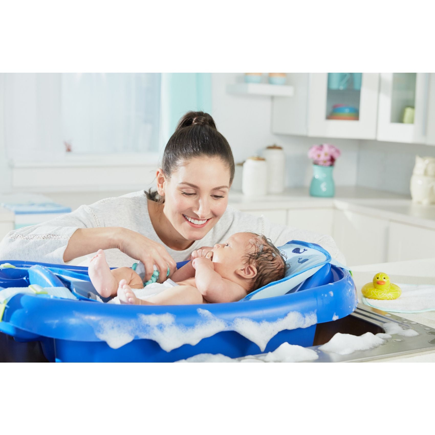 The First Years -Sure Comfort Tub (Blue/Whale Sling)