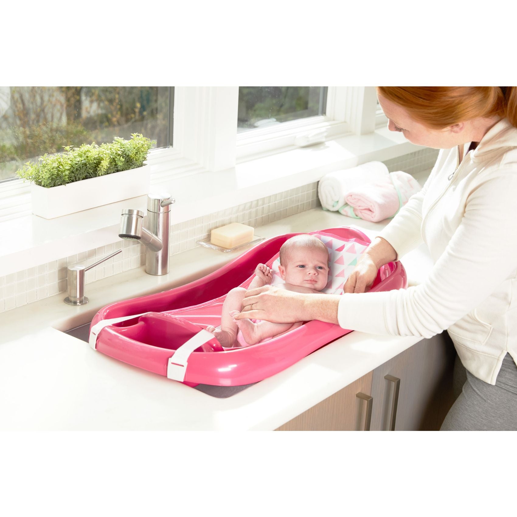 The First Years -Sure Comfort Tub (Pink/Whale Sling)