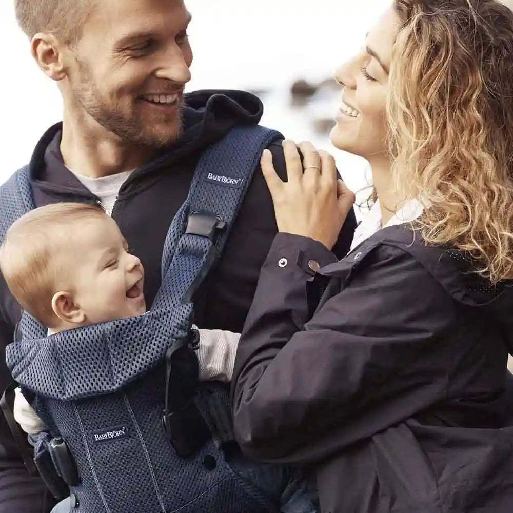 حاملة الأطفال BabyBjörn One Air - شبكة ثلاثية الأبعاد (أزرق داكن) حاملة الأطفال BabyBjörn One Air - شبكة ثلاثية الأبعاد (أزرق داكن)
