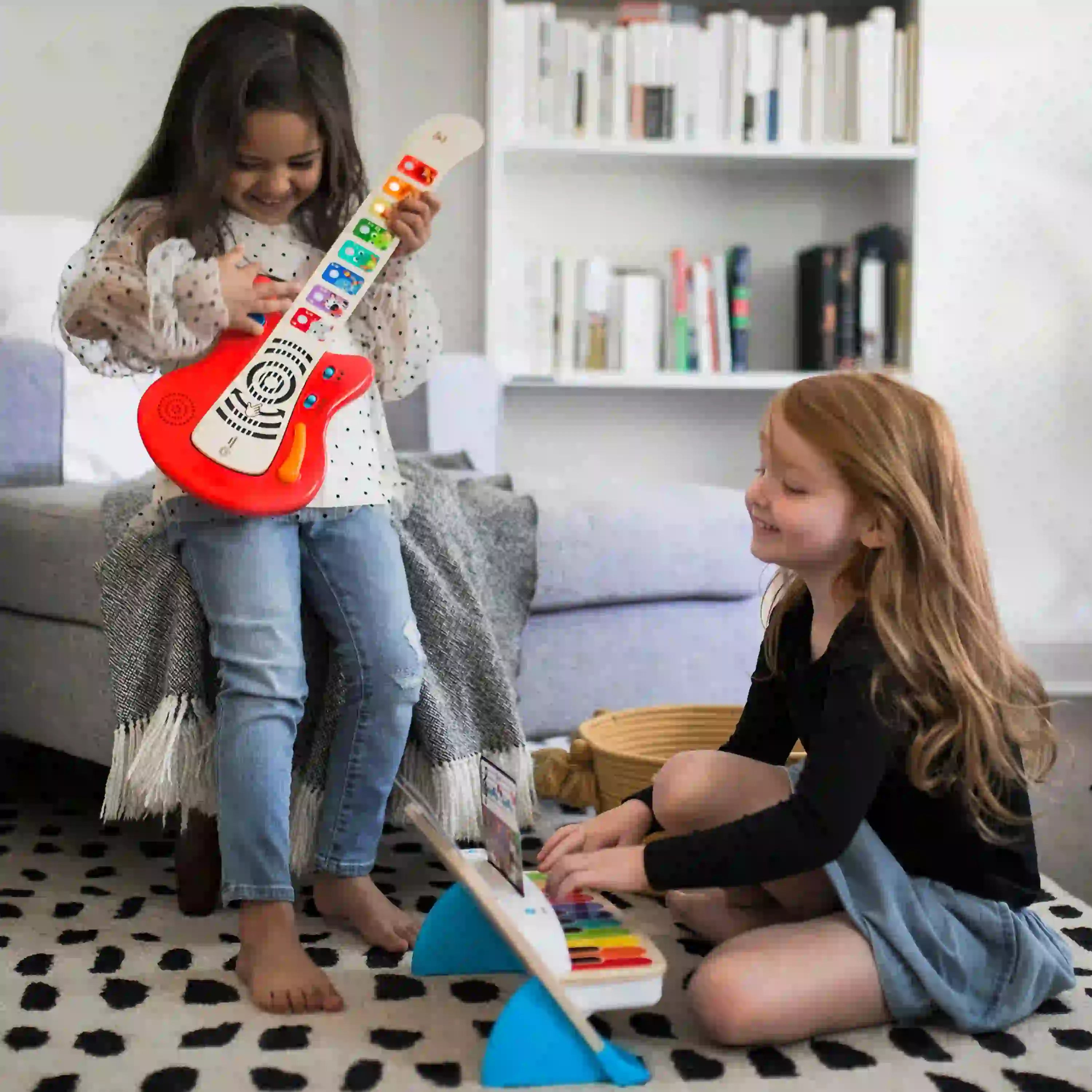 Together in Tune Guitar - Connected Magic Touch Guitar