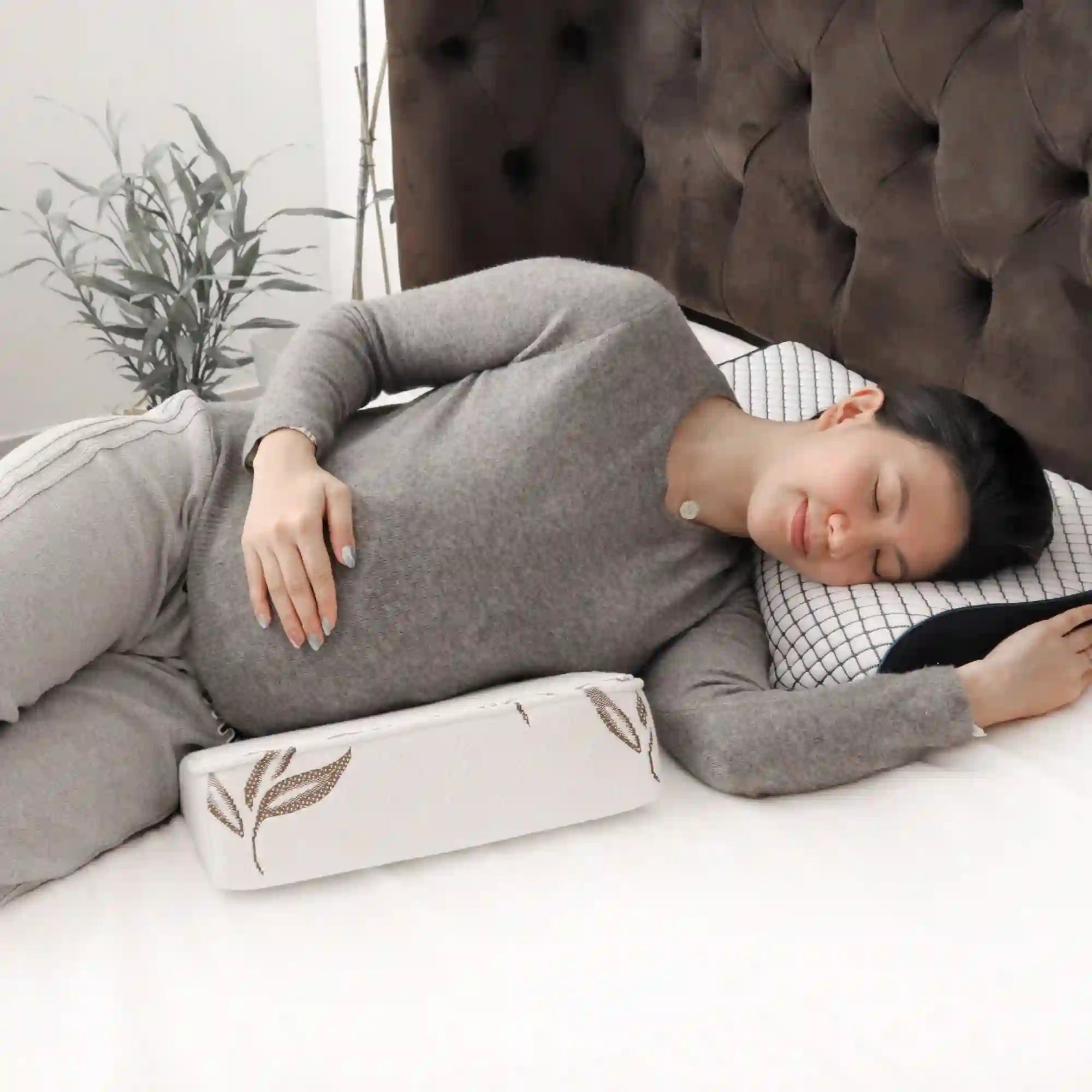 مون - وسادة إسفين للحمل مون - وسادة إسفين للحمل