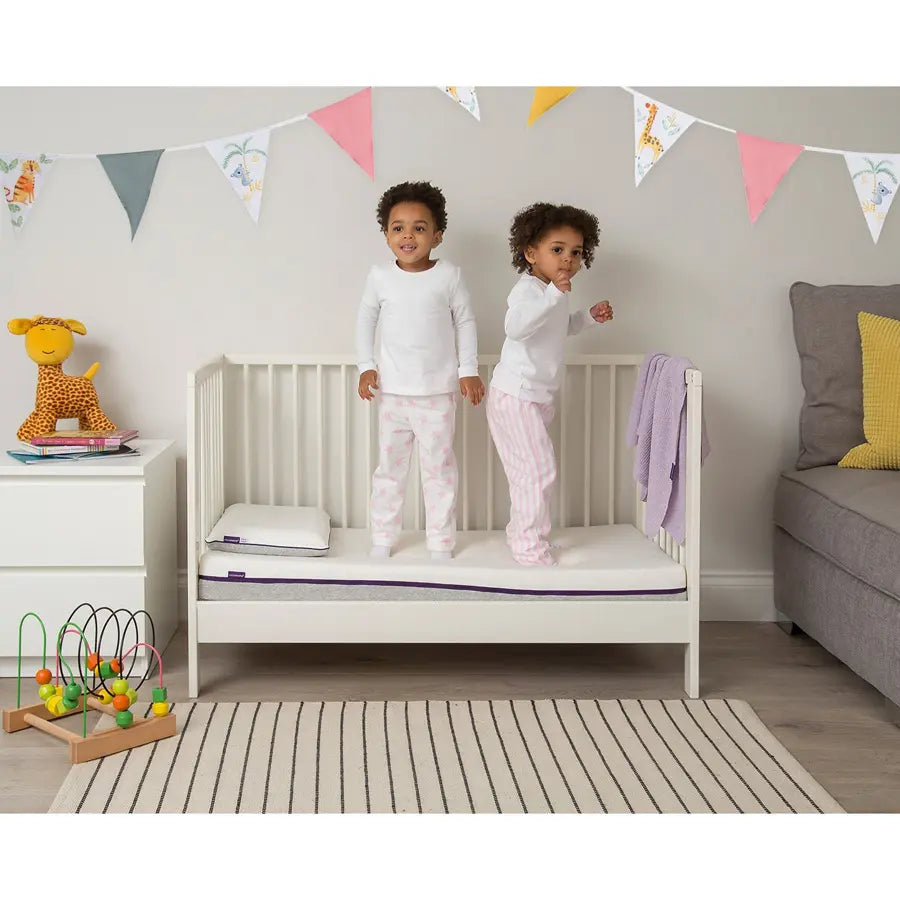 مع مرتبة ClevaMama AirGo مقاس 70 × 140 × 11 سم - حجم سرير المهد مع مرتبة ClevaMama AirGo مقاس 70 × 140 × 11 سم - حجم سرير المهد