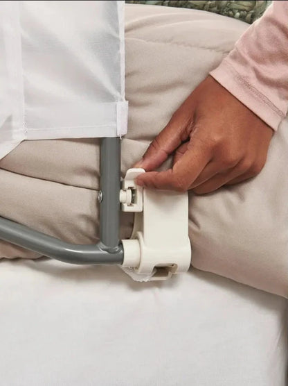 Regalo Extra Long Swing Down Bed Rail (137 x 50 cm)