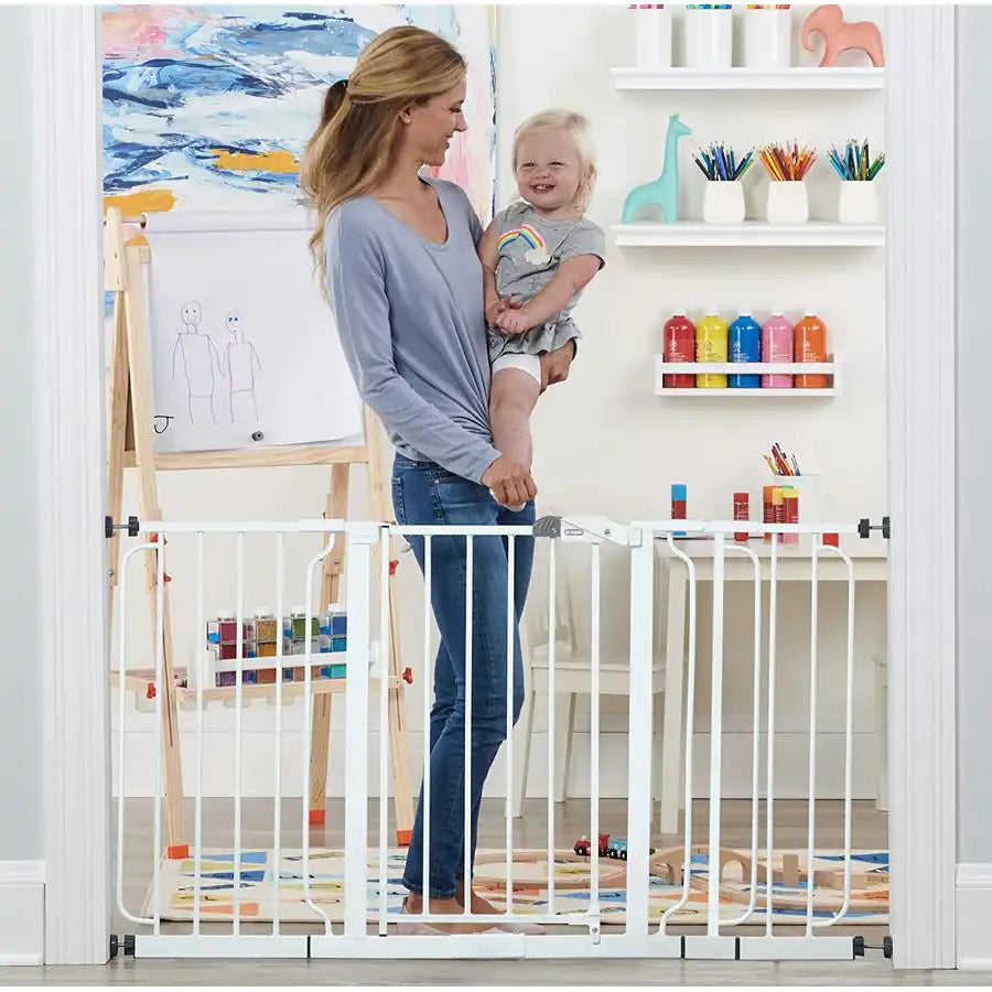 Regalo - Widespan Extra Wide Baby Gate (142 x 74 cm)