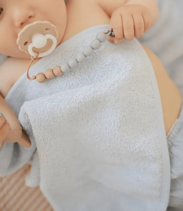 Mushie Pacifier Clips Eva (Clementine)