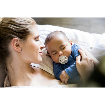 Nip Cherry Round Soother 6m+(Beige/Dark Green)
