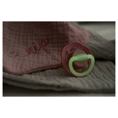 Nip Cherry Air Night Glow In The Dark Round Latex Soother (Grey & Green)