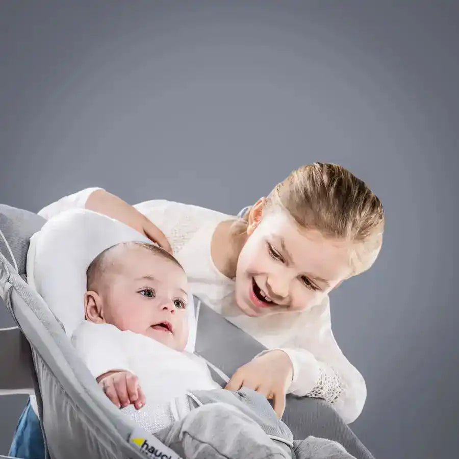 كرسي هزاز هاوك ألفا 2 في 1 (رمادي مطاطي) كرسي هزاز هاوك ألفا 2 في 1 (رمادي مطاطي)