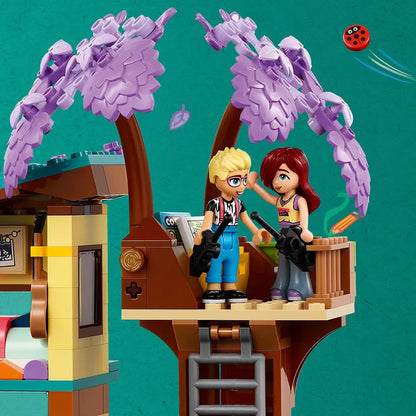 Lego Olly and Paisley's Family Houses