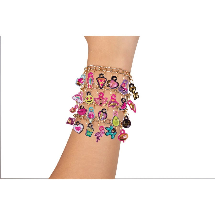 أساور Juicy Couture الساحرة للغاية أساور Juicy Couture الساحرة للغاية