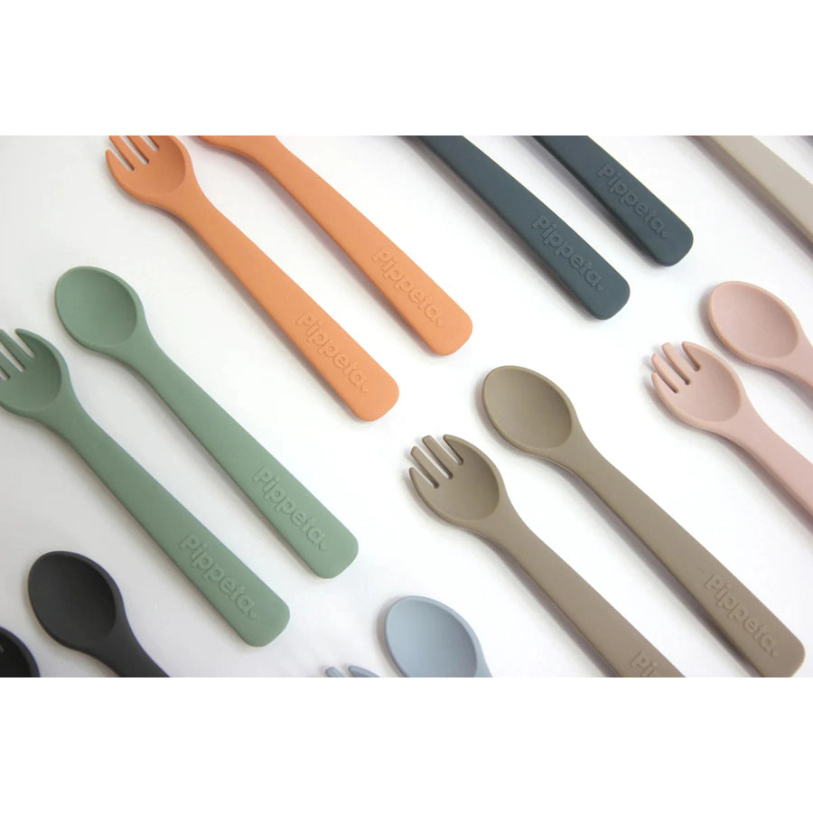 ملعقة وشوكة سيليكون بيبيتا - ملح البحر ملعقة وشوكة سيليكون بيبيتا - ملح البحر