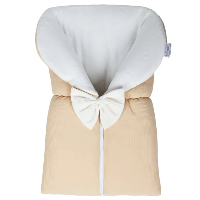 كيس نوم Little Angel باللونين الأبيض والرمادي مع فيونكة (بيج) كيس نوم Little Angel باللونين الأبيض والرمادي مع فيونكة (بيج)