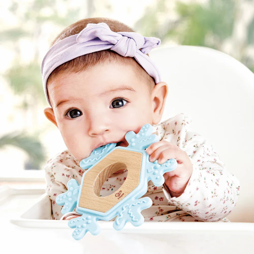 Hape Snowy Teether BPA-free Silicone Snowflake Toy Hape Snowy Teether BPA-free Silicone Snowflake Toy