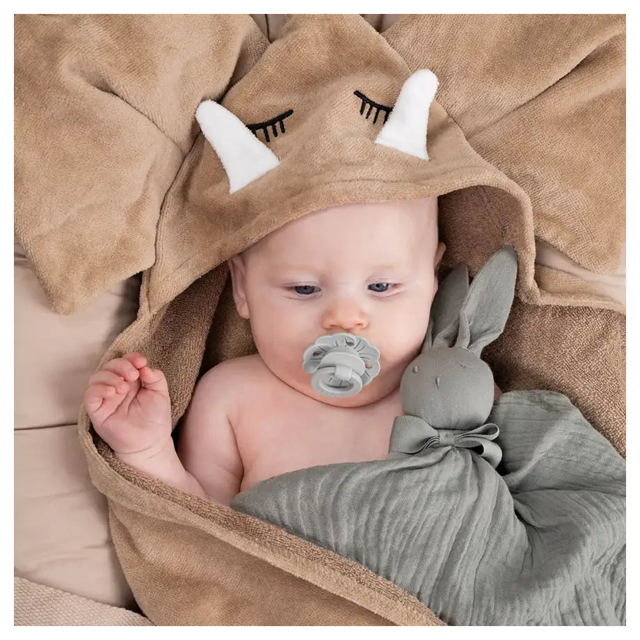 Elodie Hooded Towel (Sweetheart Charlie)
