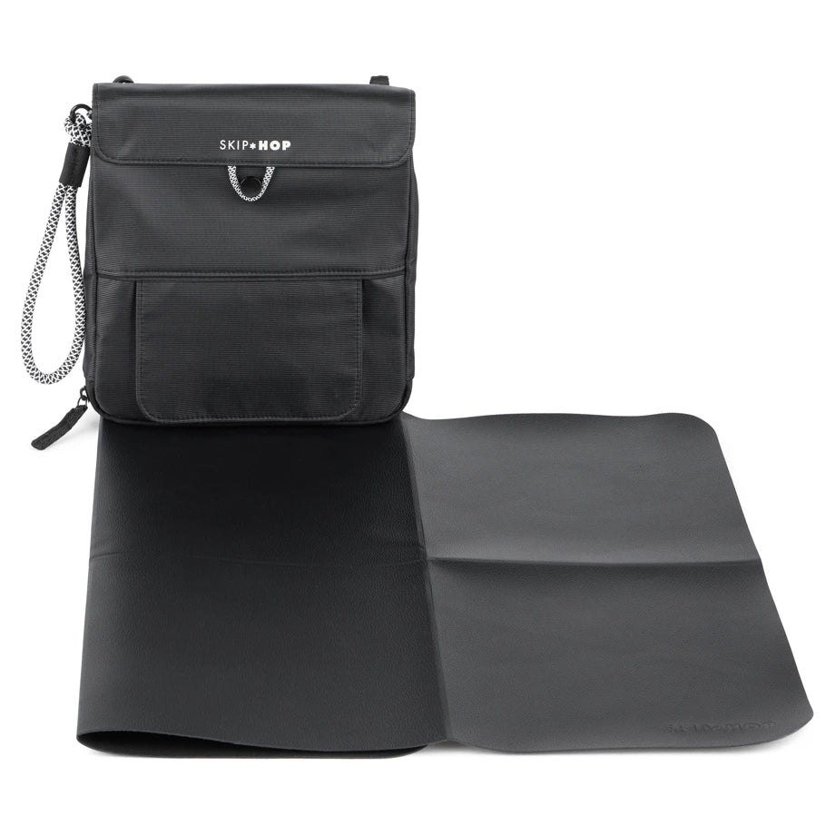 Skip Hop Clean Slate Changing Station (Black)