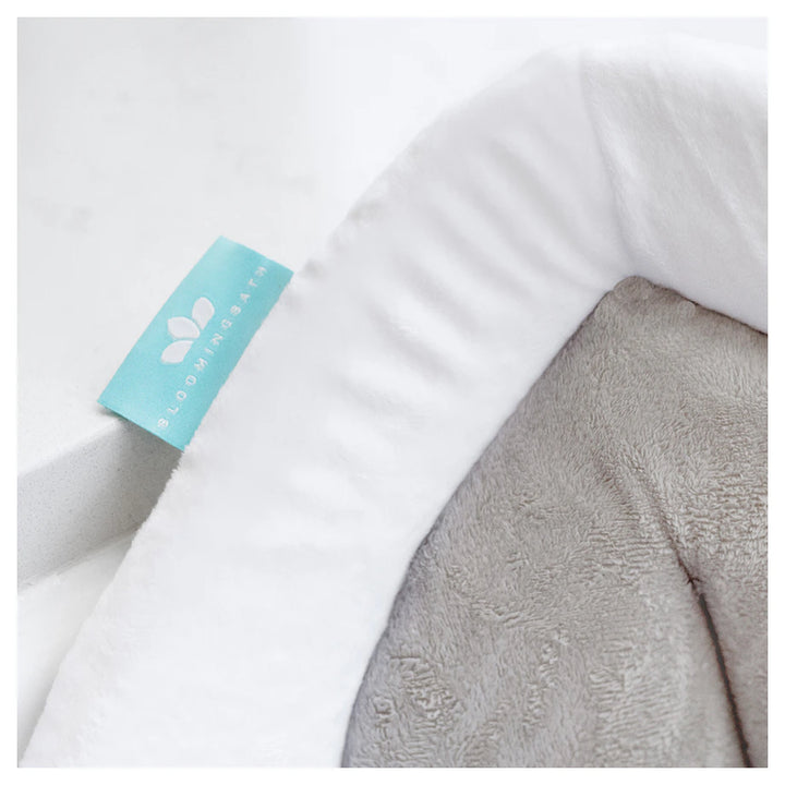 Blooming Bath Lotus with Snaps (Grey)