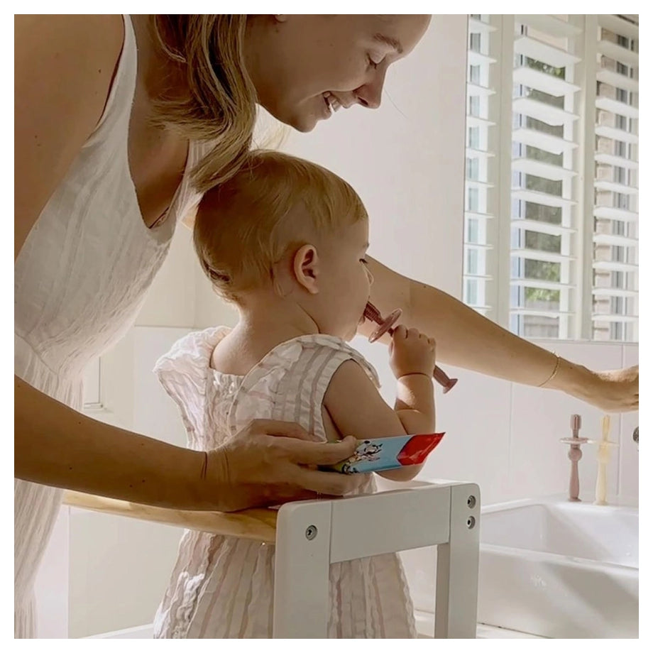 Haakaa 360° Silicone Toothbrush (Blush)