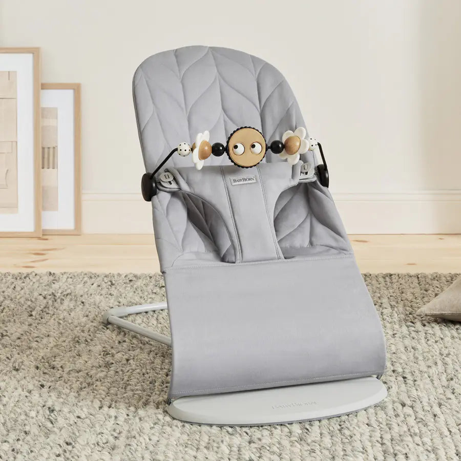 BabyBjörn Bouncer Bliss Woven, Petal Quilt (Light Grey) BabyBjörn Bouncer Bliss Woven, Petal Quilt (Light Grey)
