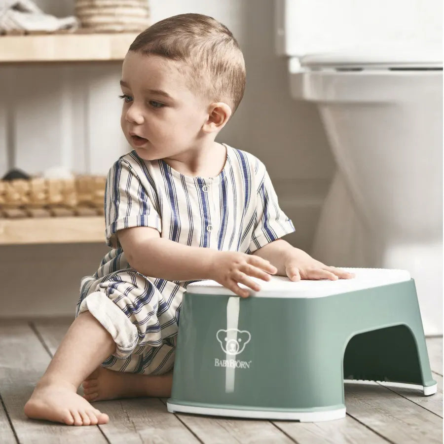 BabyBjörn Step Stool (Deep Green/White)