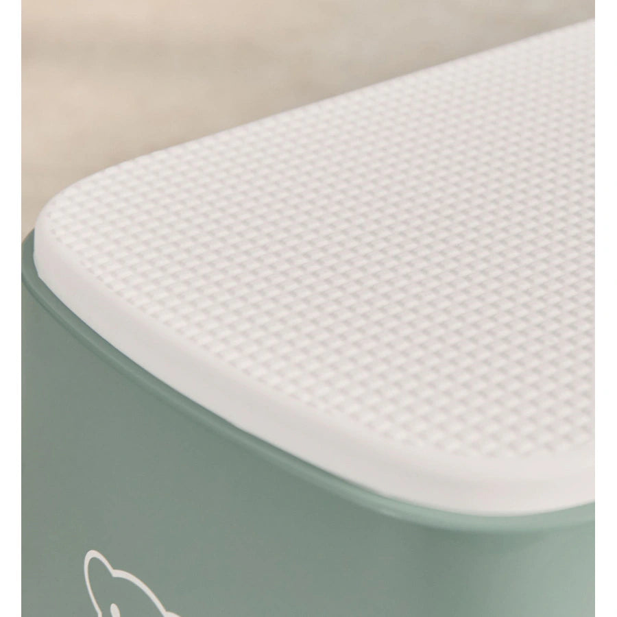 مقعد متدرج للأطفال من بيبي بيورن (أخضر غامق/أبيض) مقعد متدرج للأطفال من بيبي بيورن (أخضر غامق/أبيض)