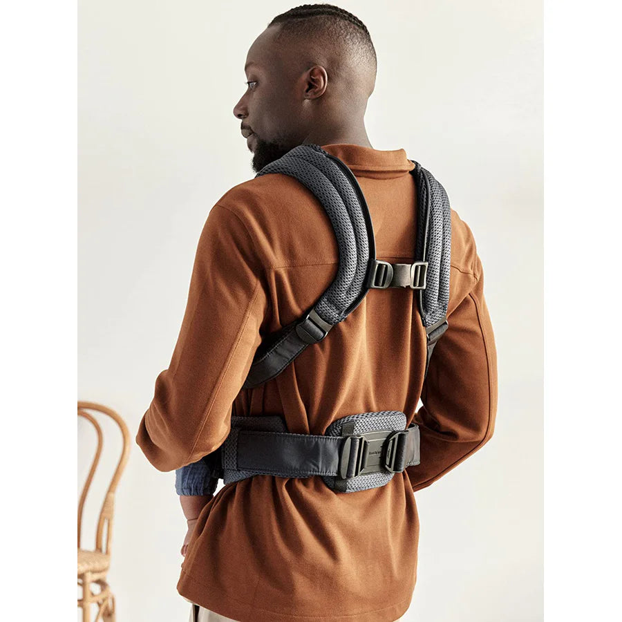 BabyBjörn Baby Carrier Harmony 3D Mesh (أنثراسايت) BabyBjörn Baby Carrier Harmony 3D Mesh (أنثراسايت)