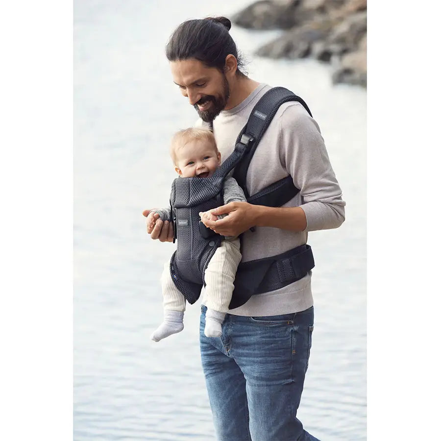 حاملة الأطفال BabyBjörn One Air، شبكة ثلاثية الأبعاد (أنثراسايت) حاملة الأطفال BabyBjörn One Air، شبكة ثلاثية الأبعاد (أنثراسايت)