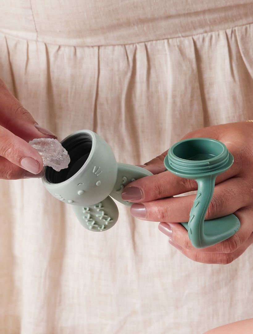 Bbox Chill & Fill Teether (Sage) Bbox Chill & Fill Teether (Sage)