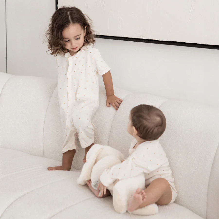 بدلة قميص Elli Junior من الخيزران بنقاط ذهبية بدلة قميص Elli Junior من الخيزران بنقاط ذهبية