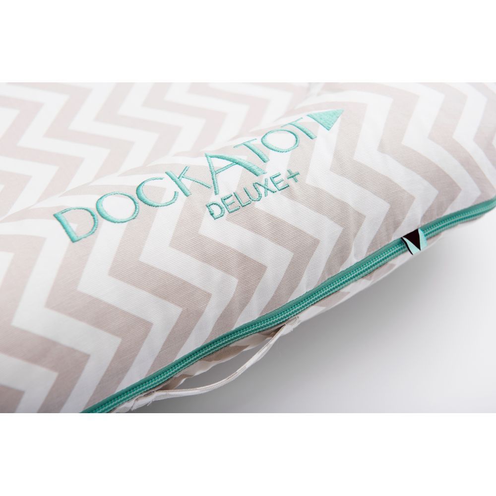 جراب Dockatot Deluxe+ (بطانة فضية) جراب Dockatot Deluxe+ (بطانة فضية)