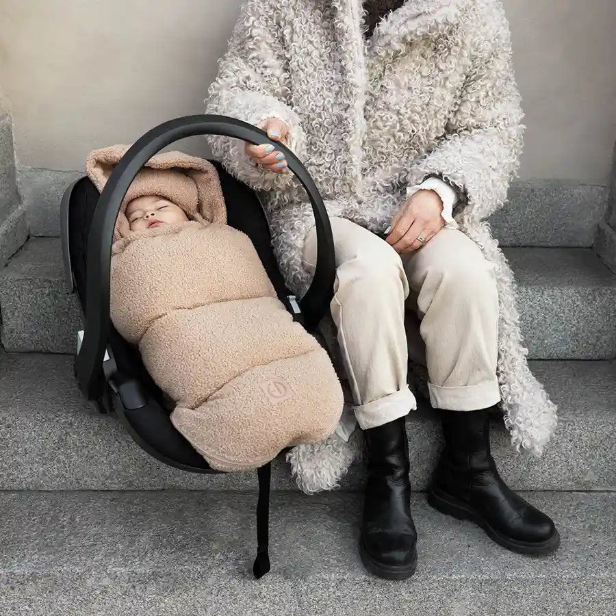تفاصيل Elodie مقعد السيارة Footmuf Pink Bouclé تفاصيل Elodie مقعد السيارة Footmuf Pink Bouclé