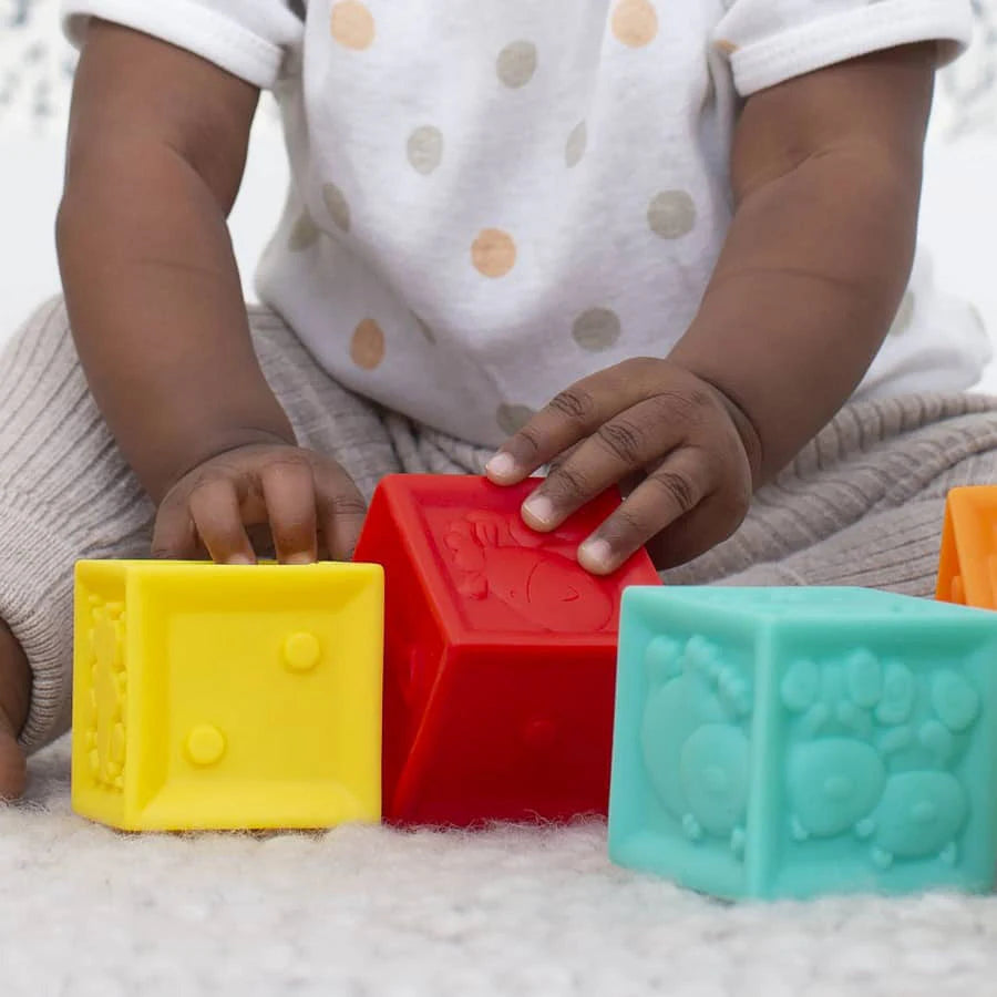 Infantino Squeeze & Stack Block Set - 8 pcs Infantino Squeeze & Stack Block Set - 8 pcs