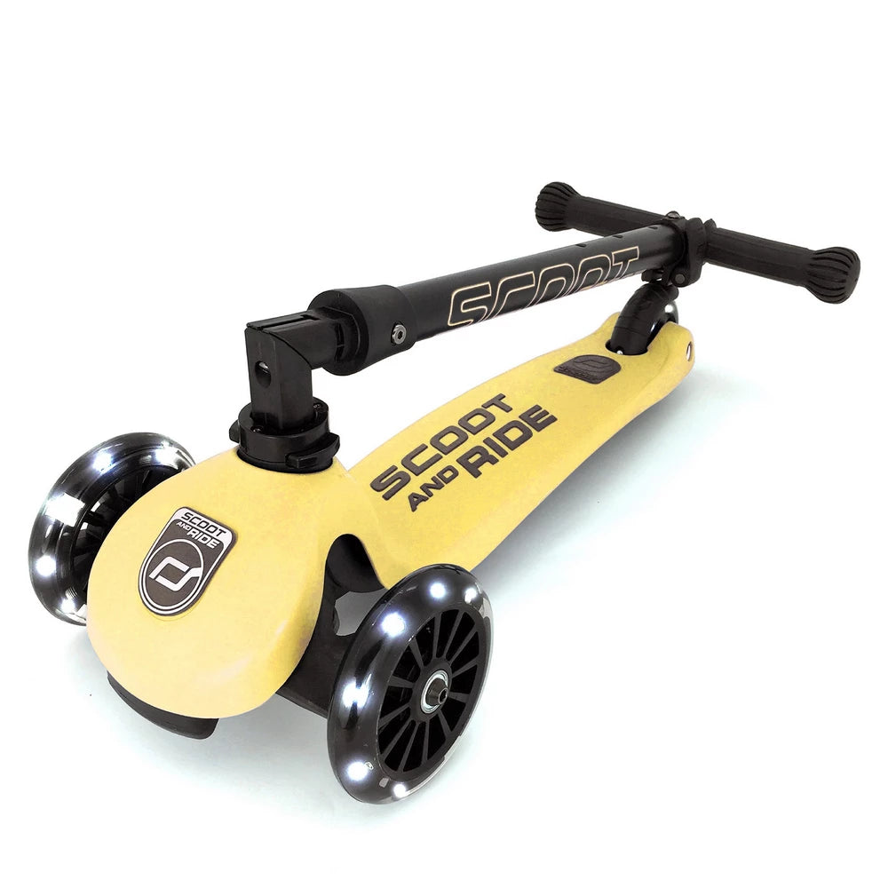 سكوتر Scoot & Ride Highwaykick 3 LED (ليموني) سكوتر Scoot & Ride Highwaykick 3 LED (ليموني)